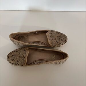 Vince Camuto loafers/ flats Size 6